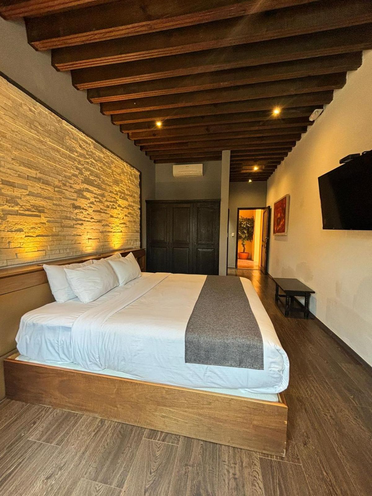 El Meson De Santa Rosa Hotel Queretaro Exterior photo